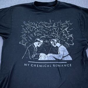 2/$25🌻My chemical romance T-shirt